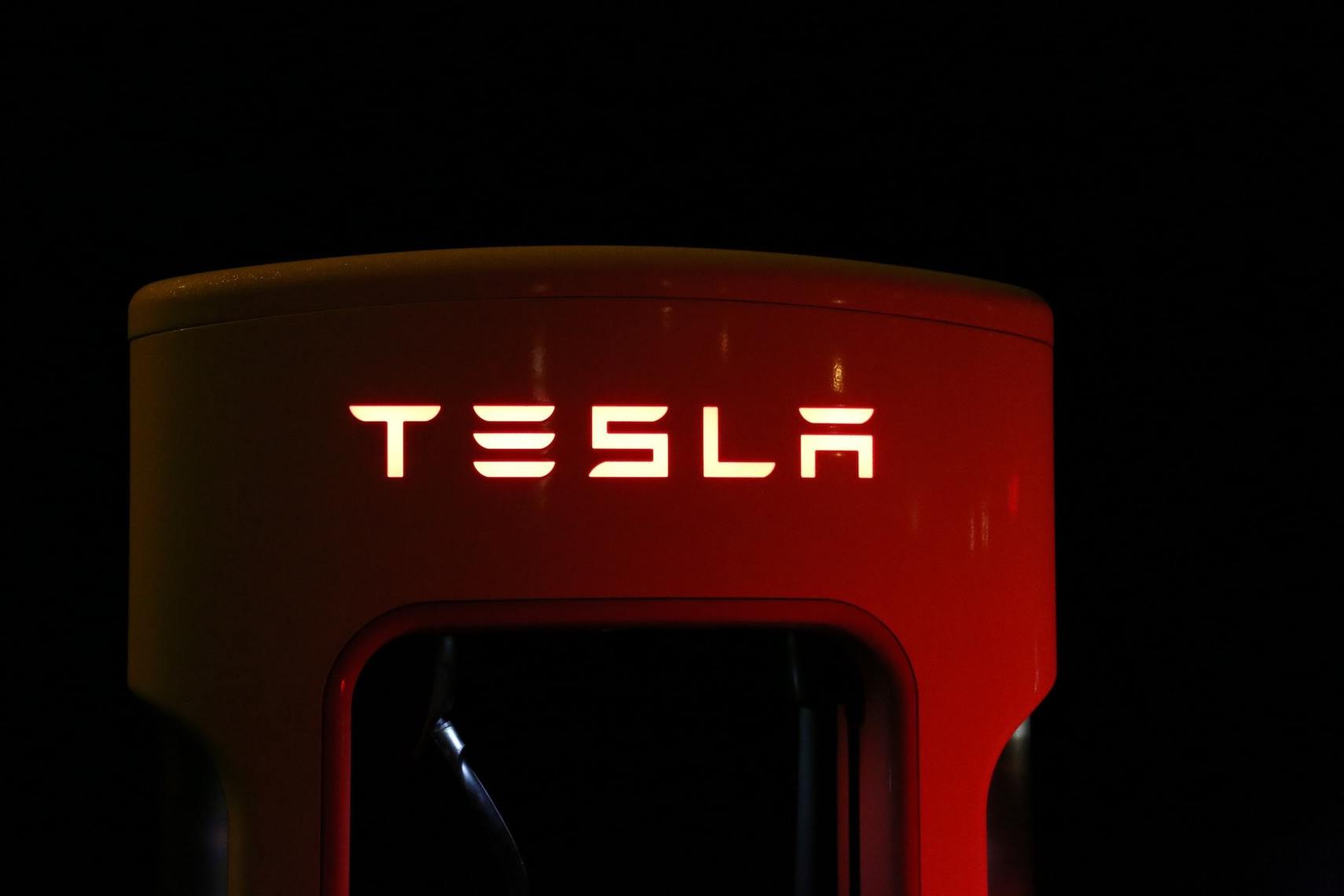 Tesla_MicroStrategy
